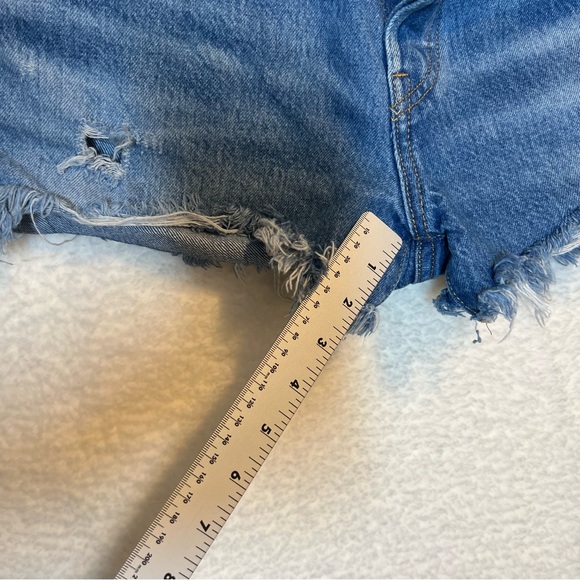 Levi’s Women’s Jean Shorts 501 Premium Denim Button Fly Missing Tags 28 Waist - Picture 8 of 13